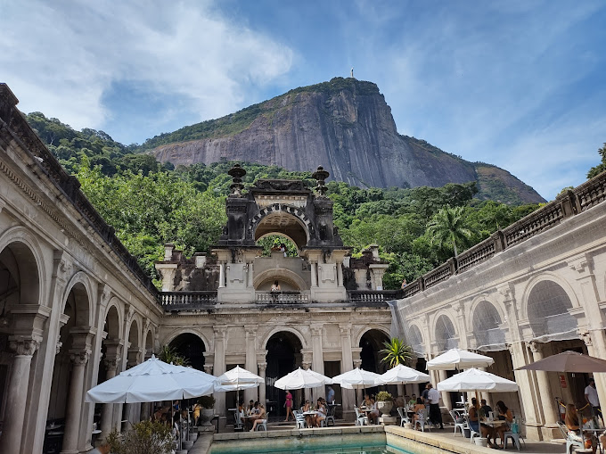Parque Lage: explorando a beleza e a cultura da mansão histórica do Rio