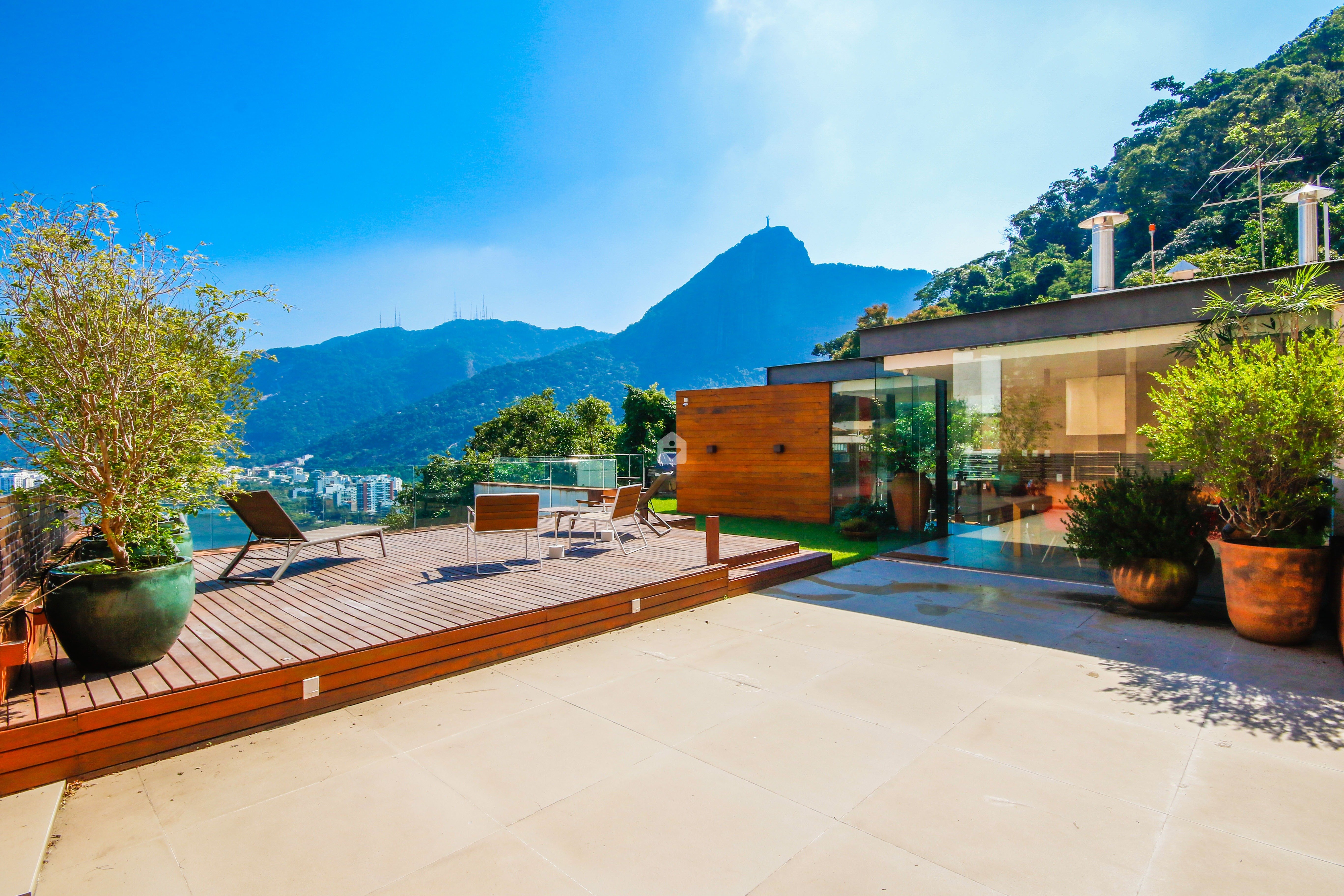 What $1 Million Buys in Rio’s Prime Locations: A 2023 Insight